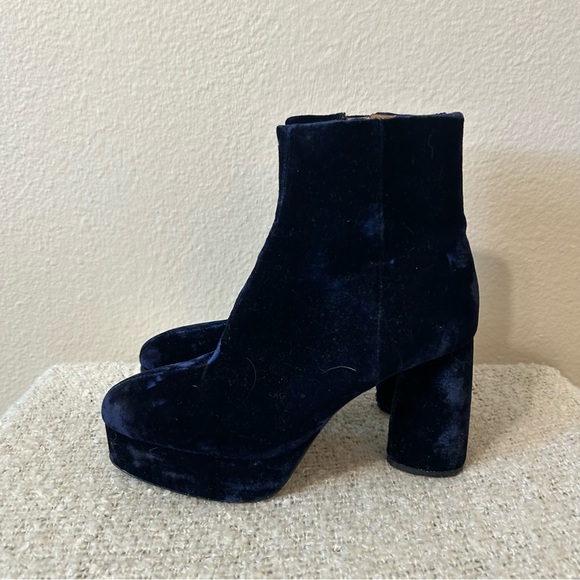 & OTHER STORIES Velvet Platform Booties - Picture 5 of 10